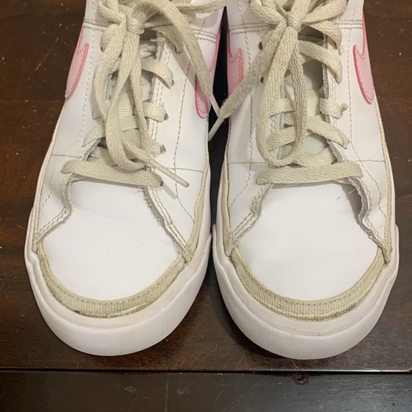 Nike Court Legacy Pink and white low top blazers youth size 4 fits women 6 - Picture 10 of 11